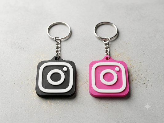 Llaveros NFC con forma de icono de Instagram impresos en 3D, en negro y rosa, con anilla metálica